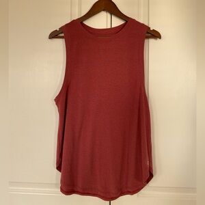 Gap Breathe athletic top - EUC